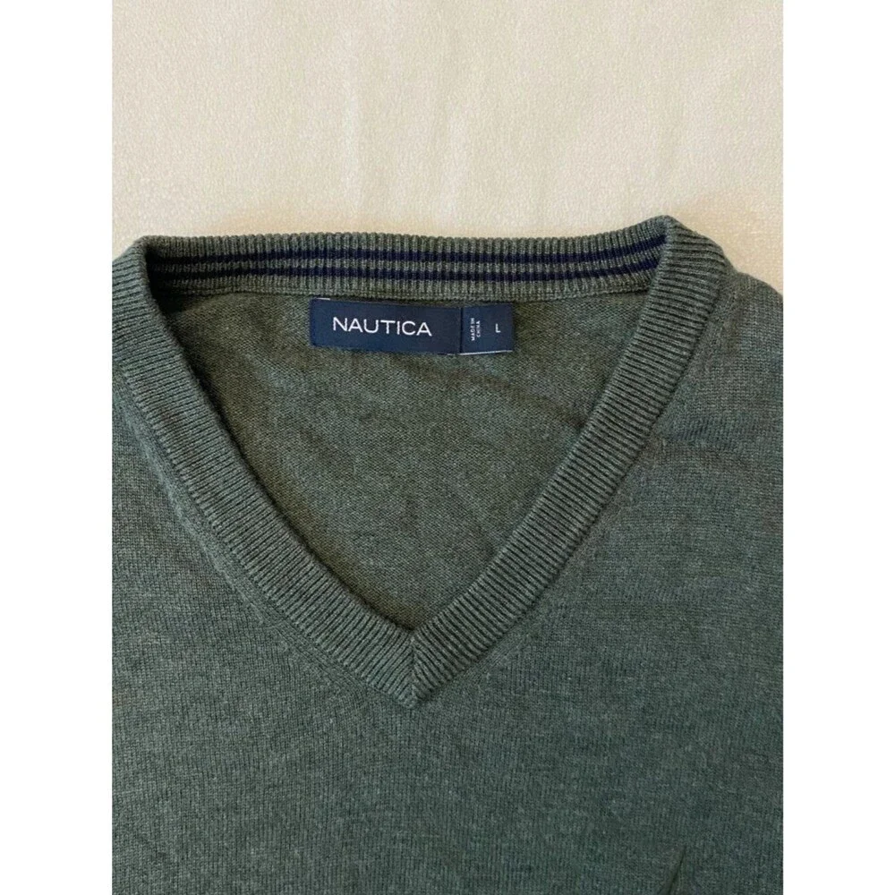 Nautica Men's Olive Green V-Neck Sweater